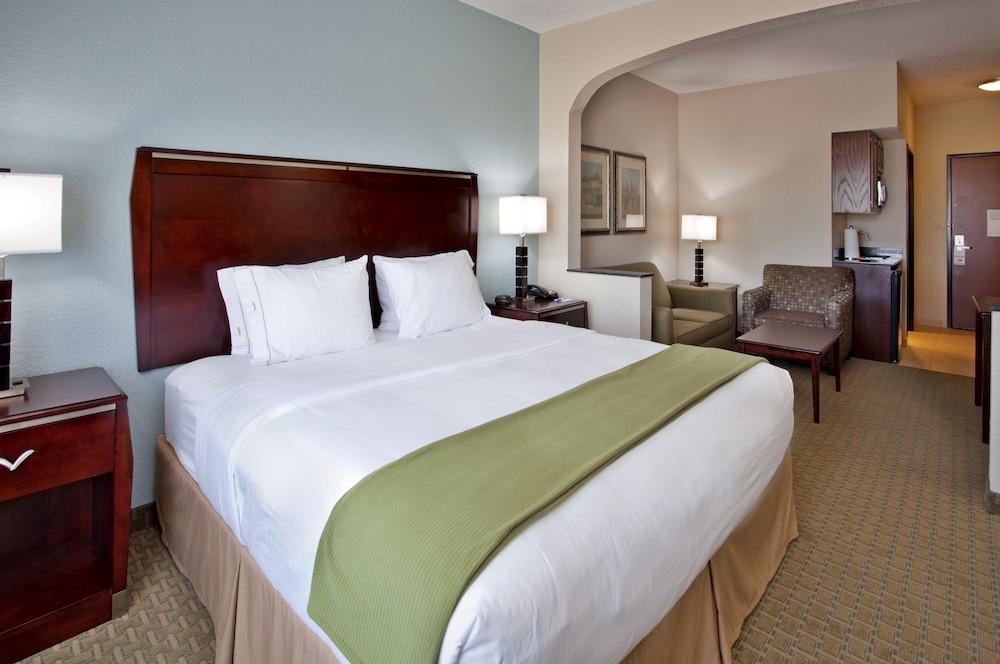 Holiday Inn Express & Suites Pittsburg By Ihg Екстериор снимка