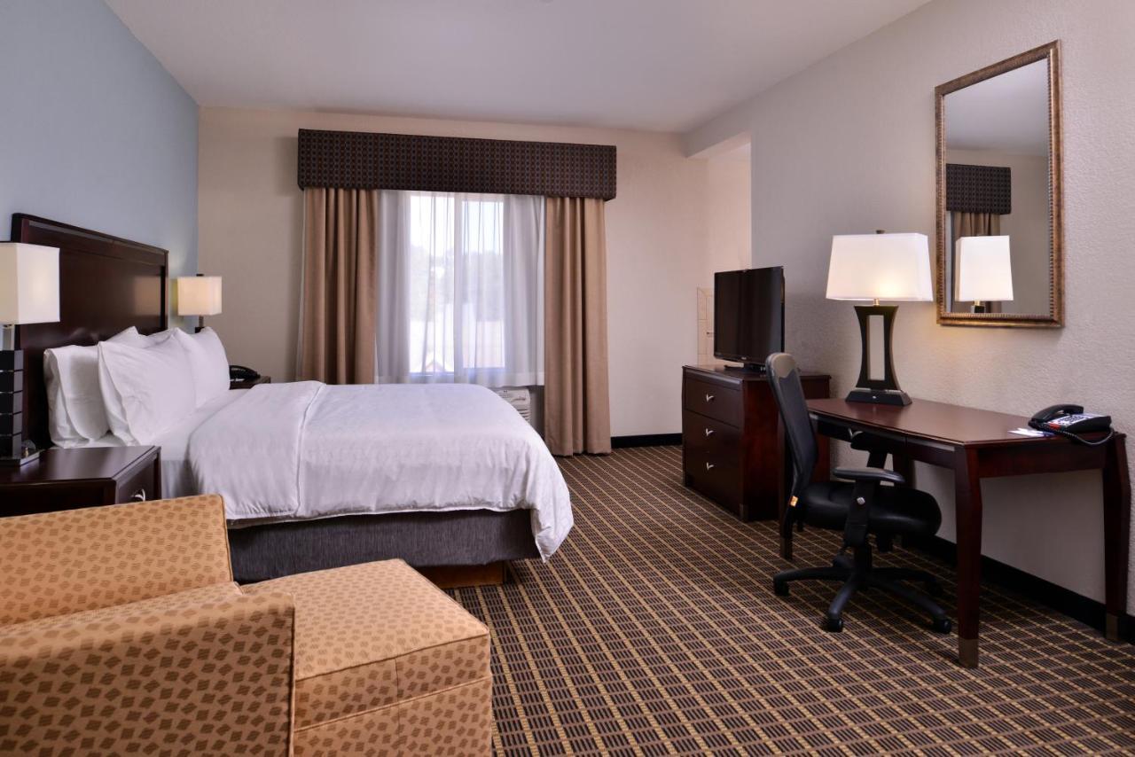 Holiday Inn Express & Suites Pittsburg By Ihg Екстериор снимка