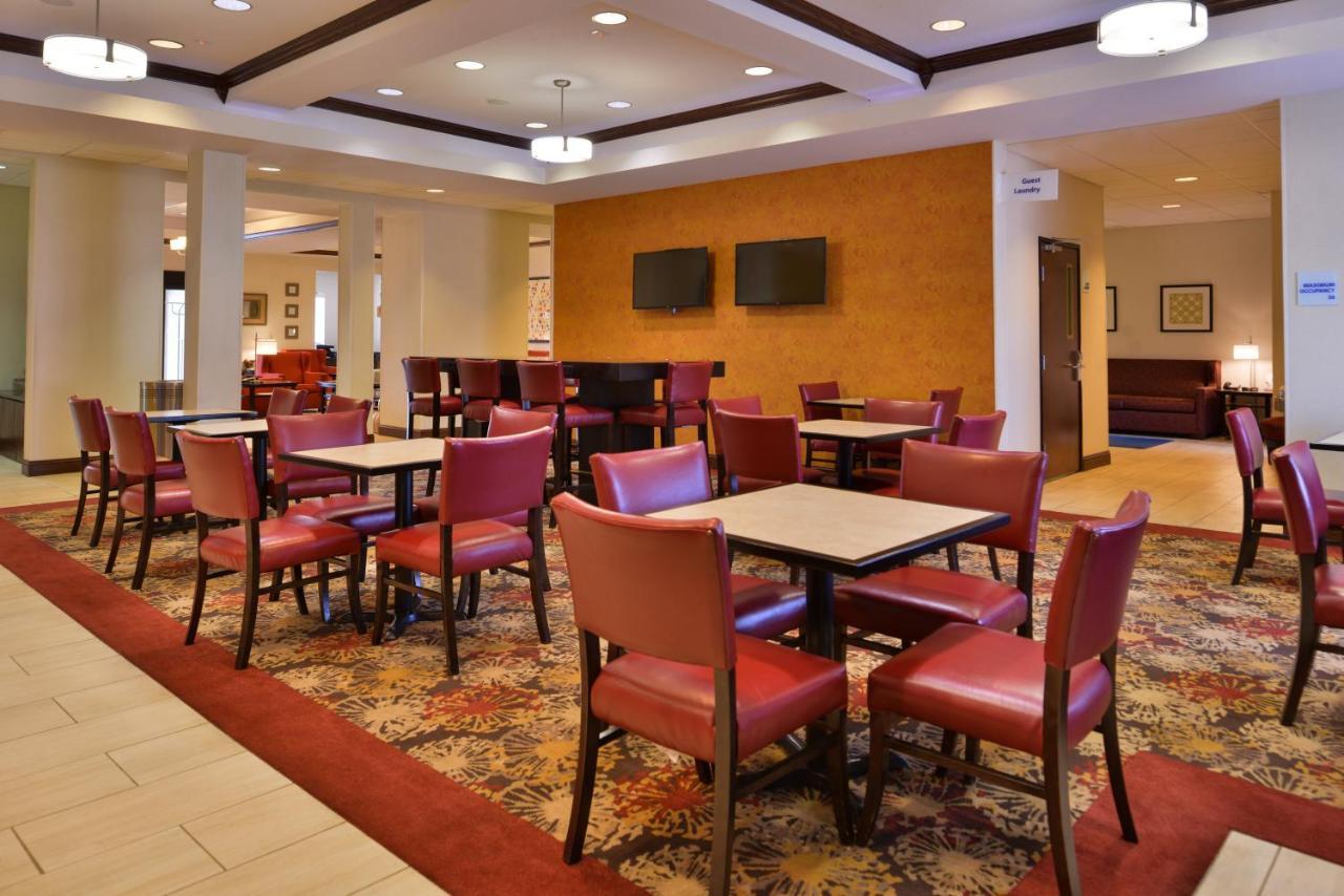 Holiday Inn Express & Suites Pittsburg By Ihg Екстериор снимка