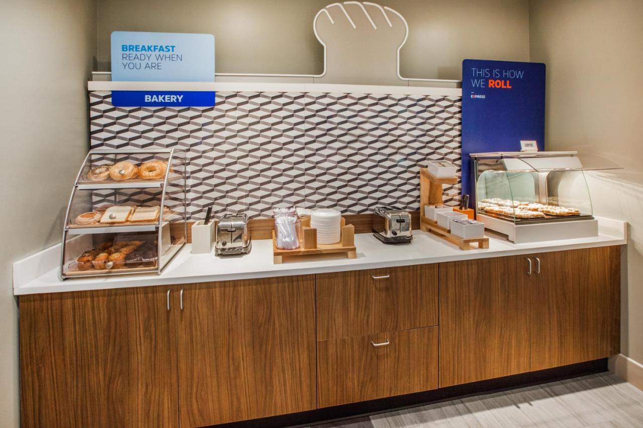 Holiday Inn Express & Suites Pittsburg By Ihg Екстериор снимка