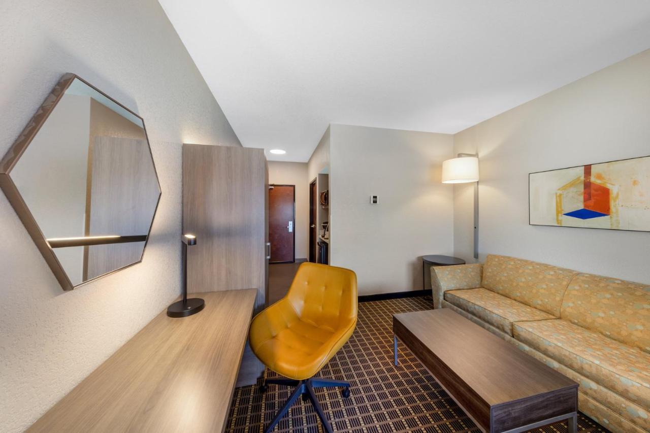 Holiday Inn Express & Suites Pittsburg By Ihg Екстериор снимка