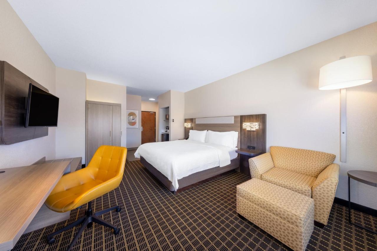 Holiday Inn Express & Suites Pittsburg By Ihg Екстериор снимка
