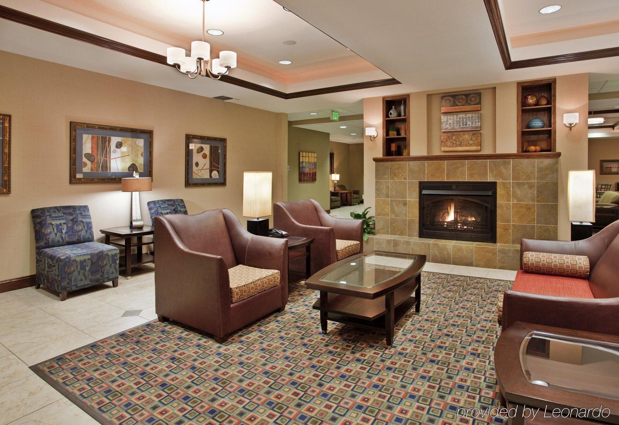 Holiday Inn Express & Suites Pittsburg By Ihg Интериор снимка