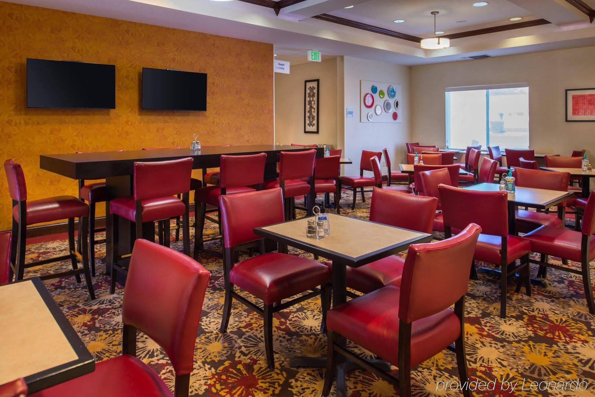 Holiday Inn Express & Suites Pittsburg By Ihg Екстериор снимка