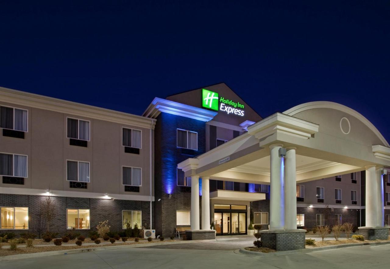 Holiday Inn Express & Suites Pittsburg By Ihg Екстериор снимка