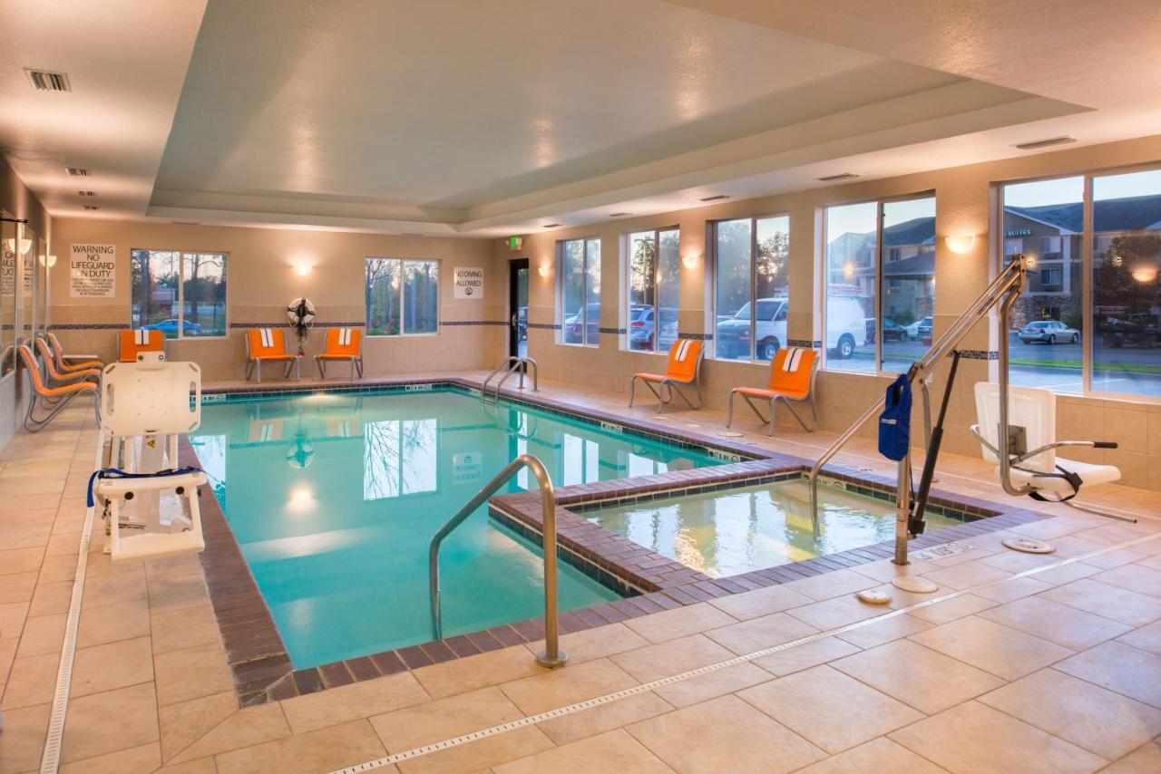Holiday Inn Express & Suites Pittsburg By Ihg Екстериор снимка