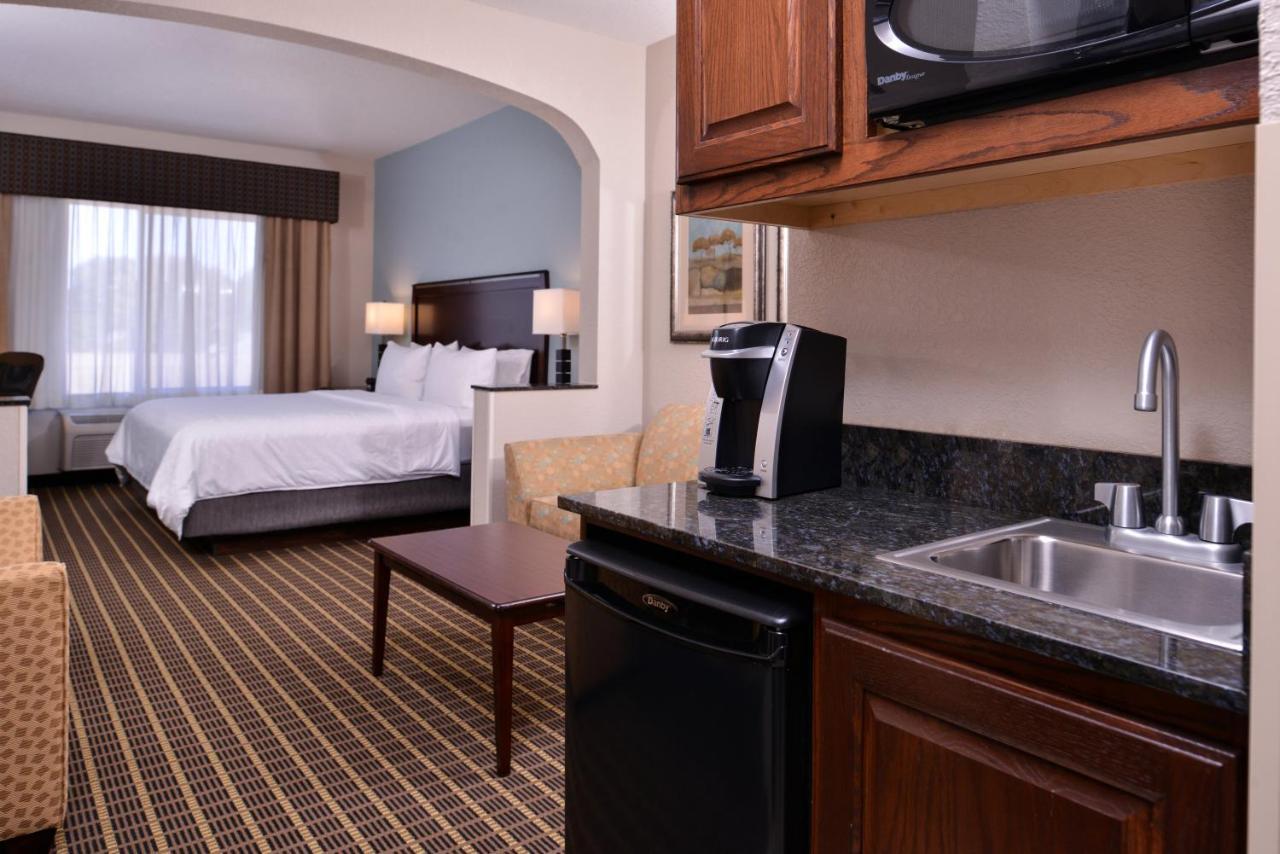 Holiday Inn Express & Suites Pittsburg By Ihg Екстериор снимка